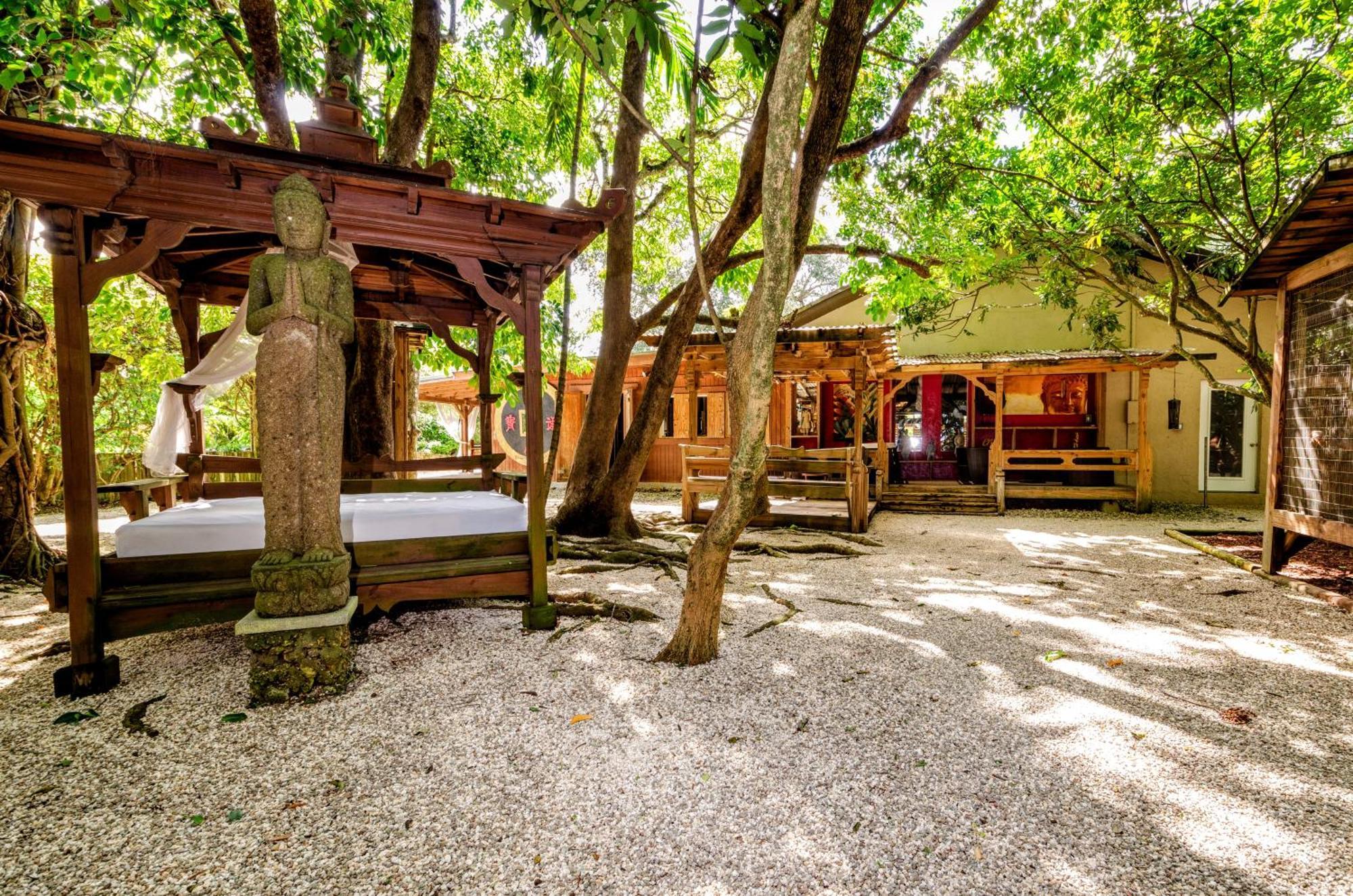 Delightful Sukiya Tiny House! Japanese Garden In Homestead Exterior photo